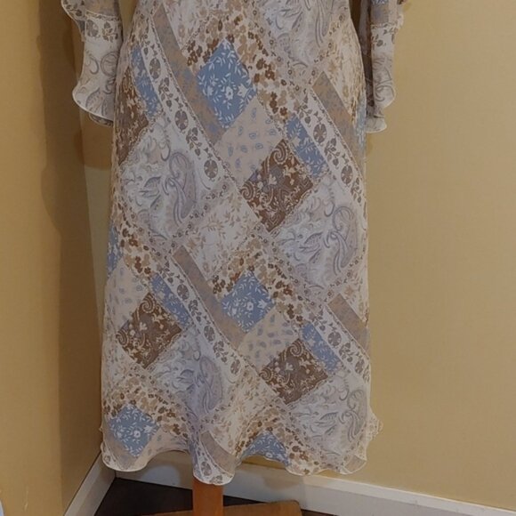 Beautiful‎ floral print dress by Reitmans size 11 - Picture 2 of 13